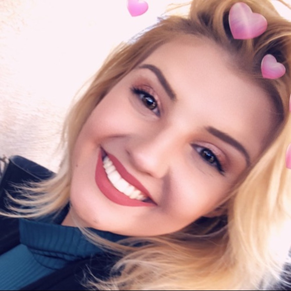 Meet your Posher, Caitlyn